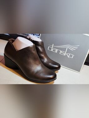 Womens Shoes Size 8.5/9 Dansko Raina Mushroom Burnished Nubuck Brown Ankle Boots